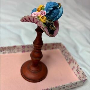 miniature Victorian hat with stand collectible